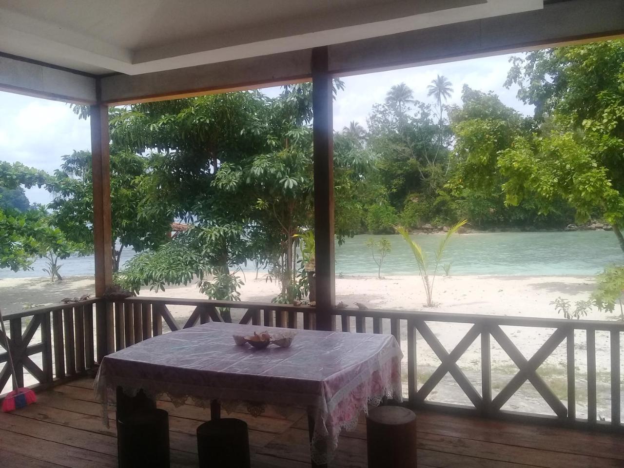 Nusa Nalan Beach Resort Rumah Olat Extérieur photo
