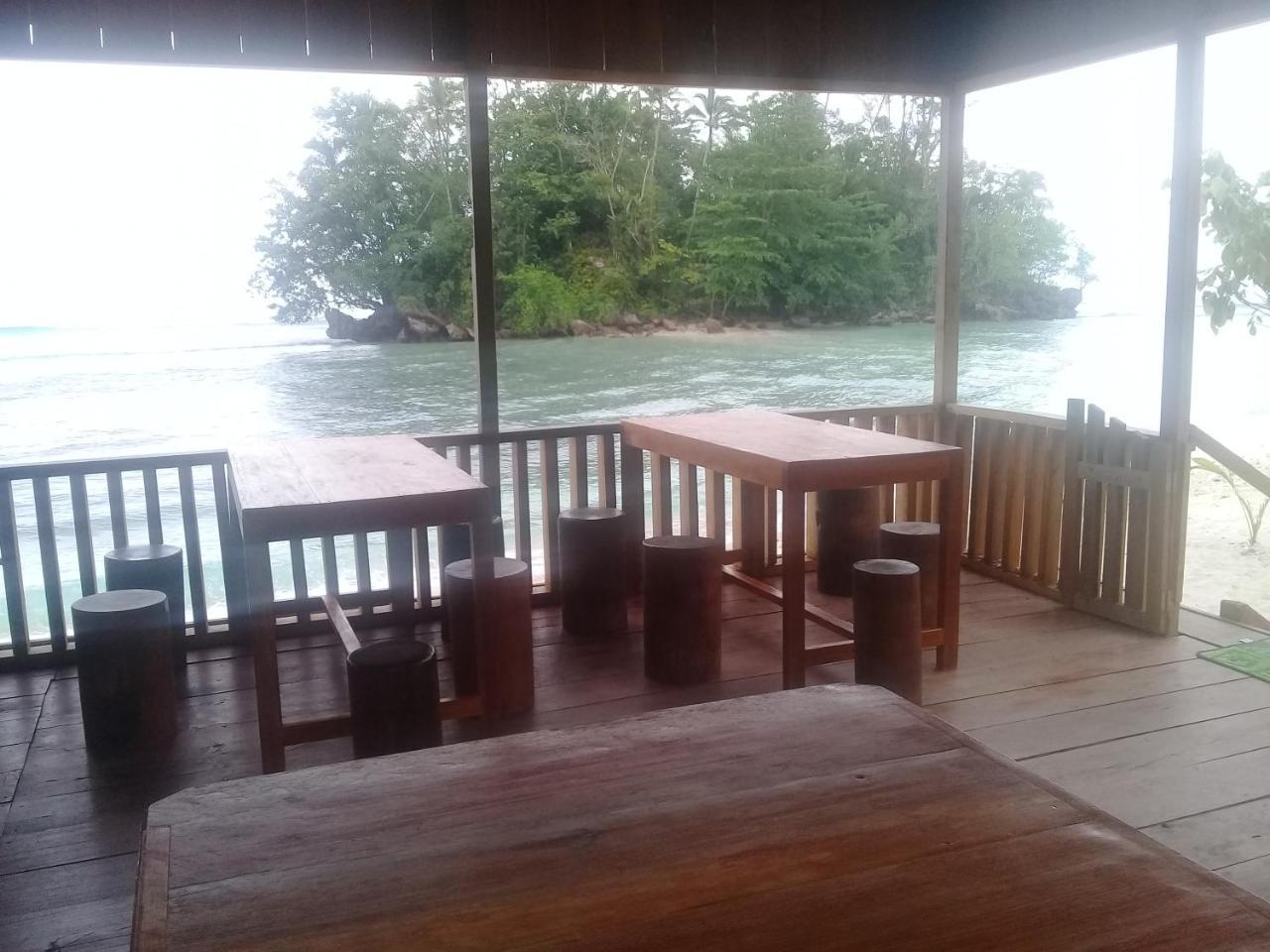 Nusa Nalan Beach Resort Rumah Olat Extérieur photo