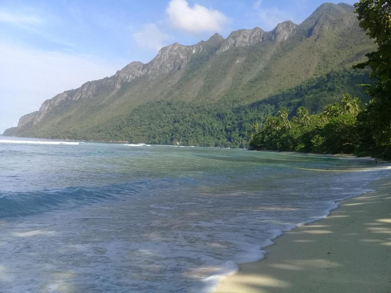 Nusa Nalan Beach Resort Rumah Olat Extérieur photo